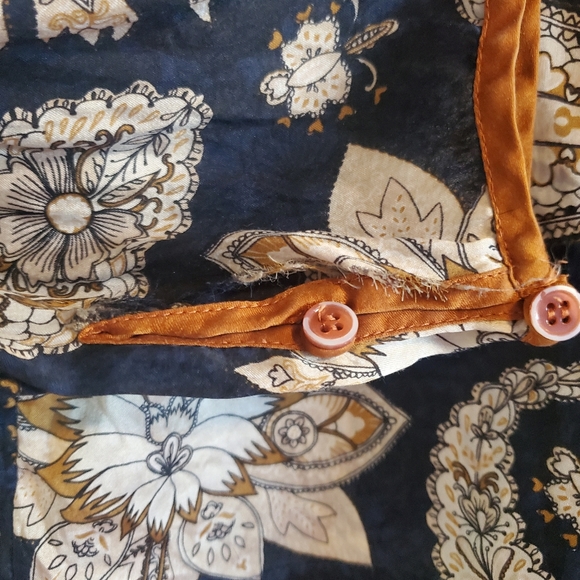 French Connection Sundown Silk Paisley Shirt Size Medium - Picture 11 of 11